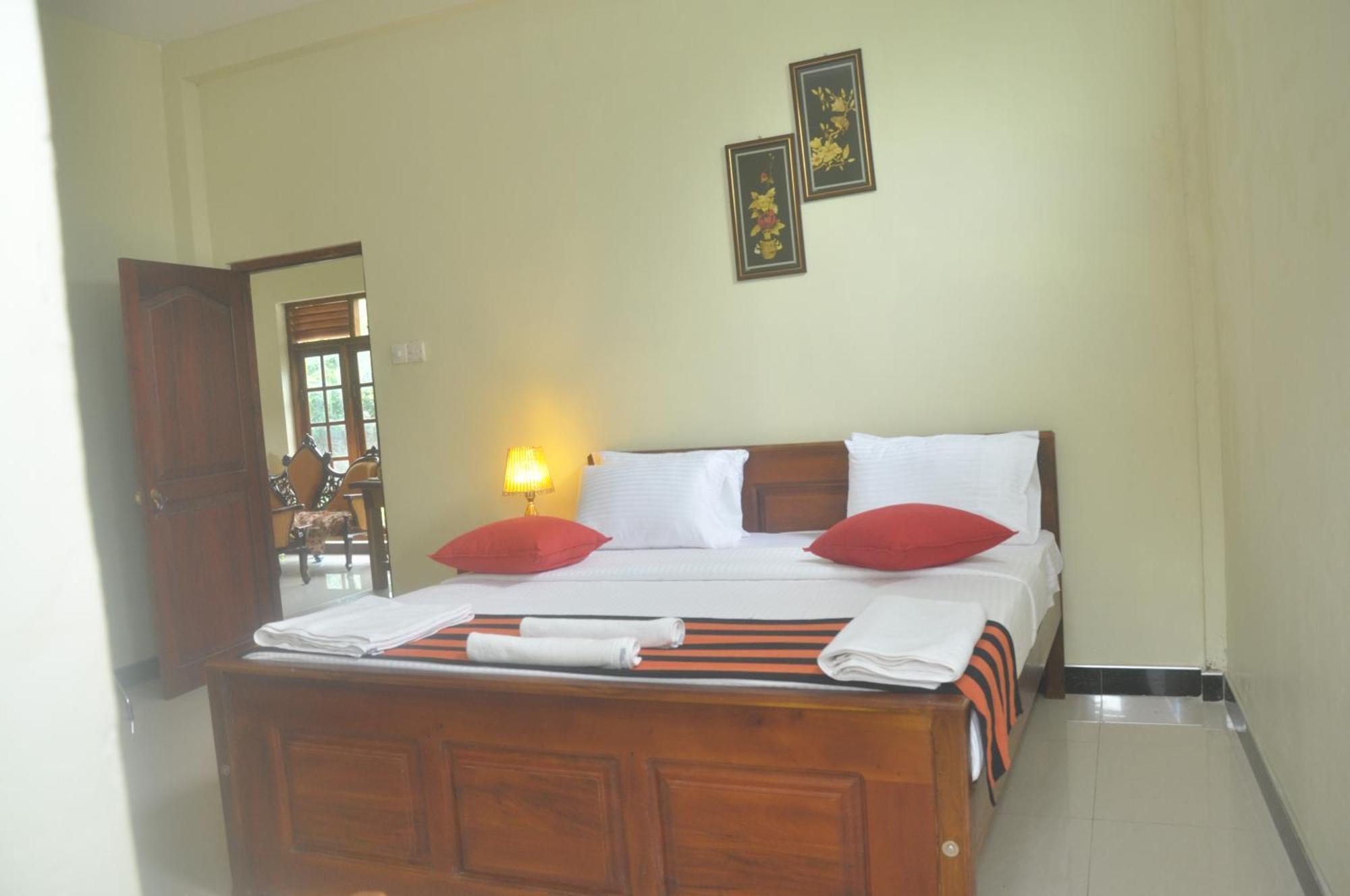 The Max Villa เนกอมโบ ภายนอก รูปภาพ